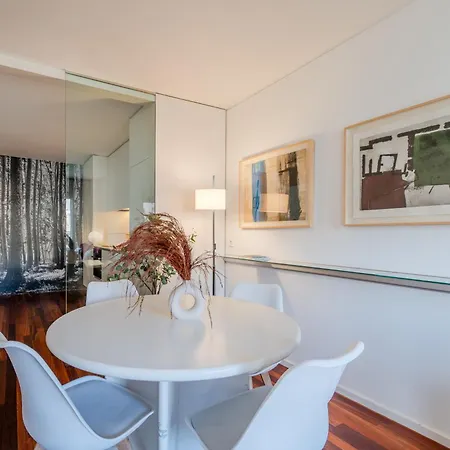 Flateli Canalejas Apartment